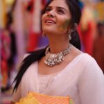 Sreemukhi Instagram – Happy Holi! ☺️
PC- @amarpixler