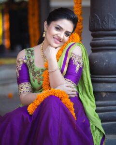 Sreemukhi Instagram - Andariki Sankranthi Shubhakankshalu! Happy Sankranthi! 😍☺️😄 #HappySankranthi #SankranthiShubhakankshalu