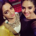 Sreemukhi Instagram – ‪Wishing the hotness, Udaya Bhanu Garu a very happy birthday! 😍☺️😘#HappyBirthdayUdayaBhanu‬