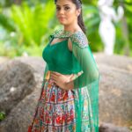Sreemukhi Instagram - Look of the day! Loved it! 😍☺️ Outfit- @sonyfashions_sonyreddy PC- @chinthuu1132 Make up- @fsalon.hyd Hair- Srinu #designeroutfitdiaries #lookoftheday #lovelygreens #loveit Annapurna Studios