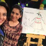 Sreemukhi Instagram – Naa show Naa istam madness on air now with @rashmigautam and Chanti! Was maddening! 😍☺️ #naashownaaistam #100thepisode #madness