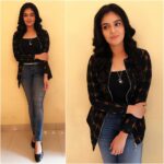 Sreemukhi Instagram – Keeping it simple yet classy! It’s a jacket today! And my favourite Camera Pendant in the neck!  By @rekhas_couture Kirthana! 😍☺️#designeroutfitdiaries #jackets #camerapendant #shoottime #pataas