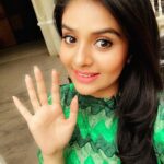 Sreemukhi Instagram - Hello from the sets of Pataas! 😍☺️😄 #shoottime #Pataas #goodevening