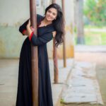 Sreemukhi Instagram - Hence proved! I love BLACK!! And it's been beautifully captured by @chinthuu1132 😍☺️ #iloveblack #abouttoday