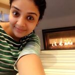 Sreemukhi Instagram - Hello from Seattle! This is my fav place down there in my hotel lobby! It's a very good morning here! Amazing weather and of course missing India terribly! Happy June! ☺️ #Seattle #missingindia #bonfire #chilledweather#favplaceinhotel #Happyjune Hampton Inn & Suites Redmond
