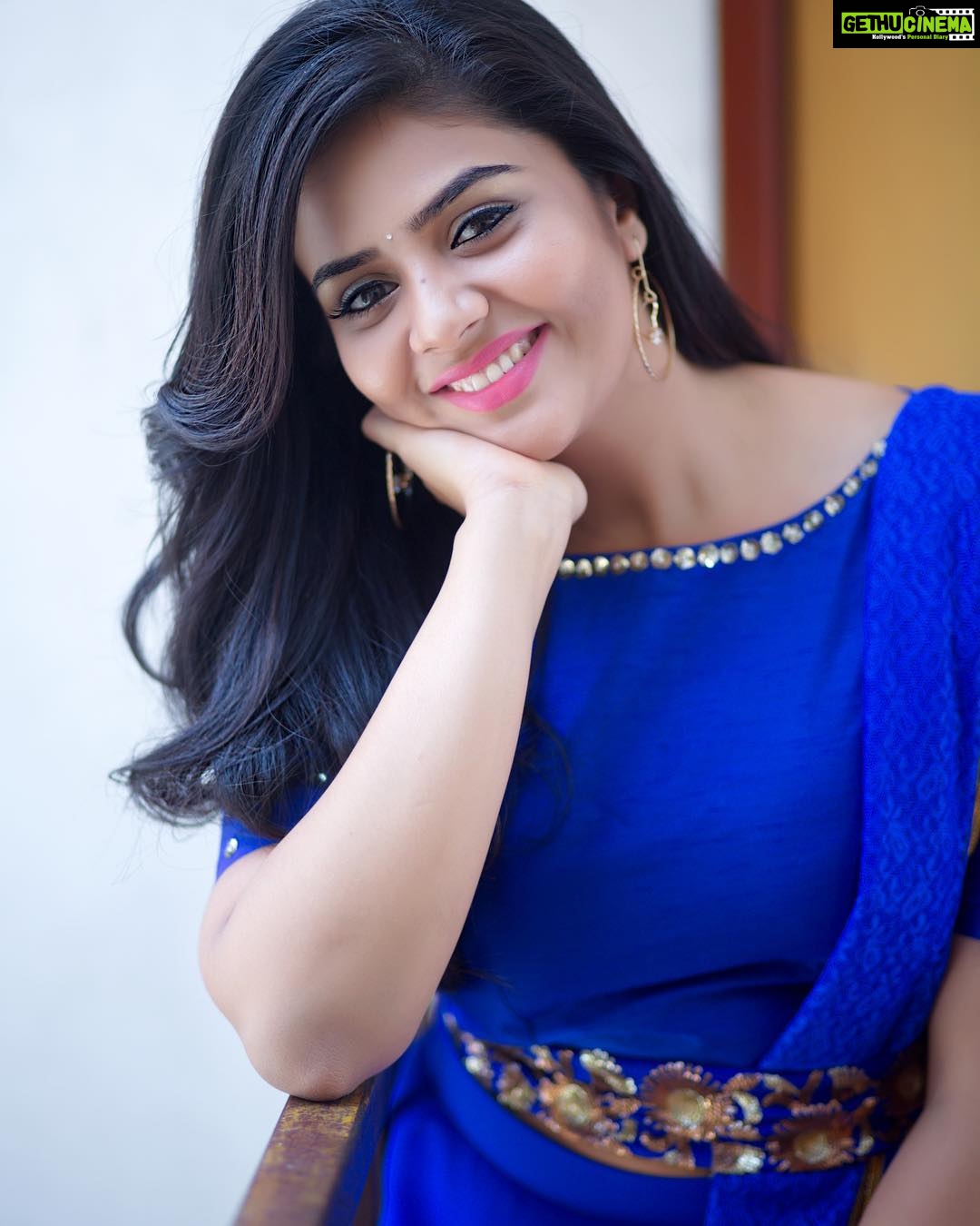 Sreemukhi Sex - Actress Sreemukhi Instagram Photos and Posts April 2017 - Gethu Cinema