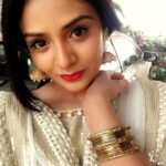 Sreemukhi Instagram - Supermasti selfie from Nalgonda! Dolled up Shruthi @duta_couture Full look tomorrow! 😍☺#Supermasti #Nalgonda #selfie #dolledup #glam