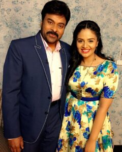 Sreemukhi Instagram - MEGASTAR ⭐️! It's amazing that he is just shooting in the next floor that I'm shooting! Met him on the sets of MEK! Happy yay! 😍☺😄 #MEGASTAR #MEK #happy
