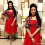 Sreemukhi Instagram – And the new year night starts with this super glam look! Outfit by @rekhas_couture Kirthana! I love this! Advance happy new year everyone! #designeroutfitdiaries #newyearnight #glamlook #lovethos #advancehappynewyear 😍☺️😁