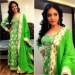 Sreemukhi Instagram – The recent outfits that I wore for SSC designed by Niharika! I totally loved wearing this! 😍☺️😁#designeroutfitdiaries #SSC #parrotgreens #lovedit
