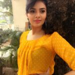 Sreemukhi Instagram – Daily make ups daily hair styles and daily shoots! Never bored or tired! Living life to the fullest! #shoot #octdiaries #nonstopshootmarathon #lovinglife #livinglifetothefullest #blessed #happy 😍☺️😄