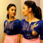 Sreemukhi Instagram – On the sets of Bhale chance le today! Mirror Images! #shoot #octdiaries #nonstopshootmarathon #Bhalechancele #mirrorimages ☺️😄