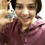 Sreemukhi Instagram – Omg! Did I hold a tortoise?!!! A baby Tortoise!! Yes I did! #Tortoise #amazed #surprised 😍☺️😁