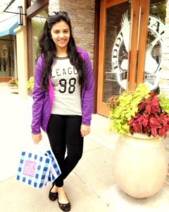 Sreemukhi Instagram - Last day in Dallas! Should make the most of it then! After a fab show last night, have some extra luggage to carry back to India! 😍😁☺️ #Dallas #lastday #shopping #carfullofbags #notimetoshopmore #flightisin5hours Allen, Texas