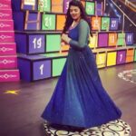 Sreemukhi Instagram - Oct Day 5! Twirling, something completely girly, so not me!! Bhale chance le is happening in these beautiful peacock blues by Kirthana! #octdiaries #shoot #Bhalechancele #twirling #girly #nonstopshootmarathon #designeroutfitdiaries 😍☺️😁