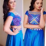 Sreemukhi Instagram – I love peacock blues!! For Vanitha TV 8th Anniversary.. Look of the day by Ambara Studio, Deepthi! #peacockblues #designeroutfitdiaries #shoot #fun 😍☺️😁