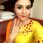 Sreemukhi Instagram – Day 3! Vijayawada! Krishna Pushkaralu! #Day3 #krishnapushkaralu #Vijayawada 😍☺️😁