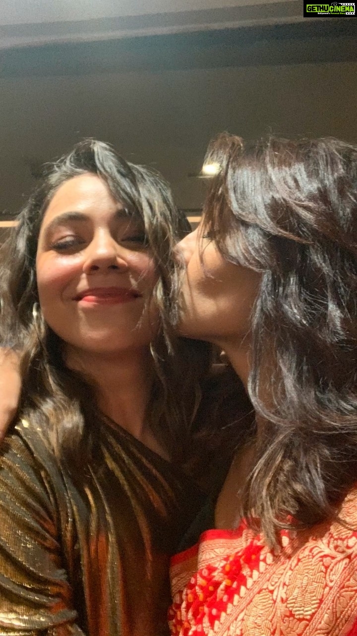 Sriti Jha Instagram - Now, more than ever before, I canβt believe my luck that you are my friend, my maanvi. I am a better person because of you. You make life bearable... your existence is an everlasting warm hug from the universe. I love you more than words can say π My favourite karaoke partner ever!!... you know me and chose to stick around anyway...π€π€
