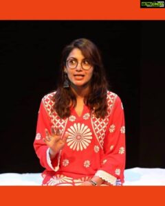 Sriti Jha Instagram - #throwback to performing with @tamboostaan :))