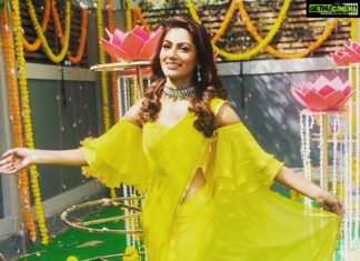 Sriti Jha Instagram - indulged to pose by @sunainika_chib😘 Styled by @anusoru ❤️ Hair by @shabanaazimshaikh❤️