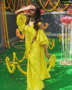 Sriti Jha Instagram - indulged to pose by @sunainika_chib😘
Styled by @anusoru ❤️
Hair by @shabanaazimshaikh❤️