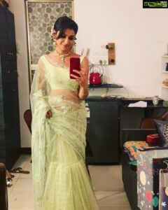Sriti Jha Instagram - Maine saare jhuth tumhare
Apne aanchal me baandh rakhe hain…
Styled by @tripzarora