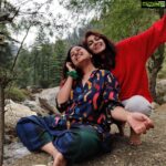 Sriti Jha Instagram - Parvaton ki talhati par @saumyakul ke saath #sangemeeltrip @sang_e_meel #jibhi
