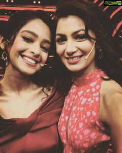 Sriti Jha Instagram - Happy birthday @mugdha.chaphekar 
The absolute master of mischief that you are... your commitment to word puns is unparalleled 
I wish you all the happiness in the world... lots of love 😘😘😘