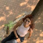 Sriti Jha Instagram – Ghum aur khushi me fark na mehsus ho jaha
Mai dil ko us maqaam pe lata chala gaya
– Sahir Ludhianvi