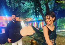 Sriti Jha Instagram - What did the big hand of the clock say to the little hand? Got a minute?