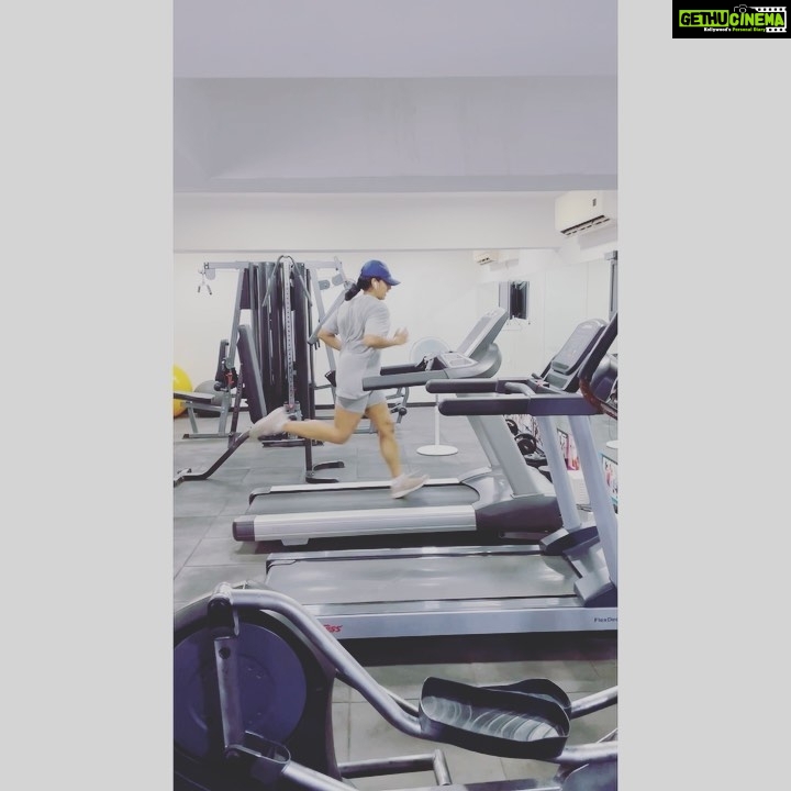 Sriya Reddy Instagram - Burn fat burn 🤣 !