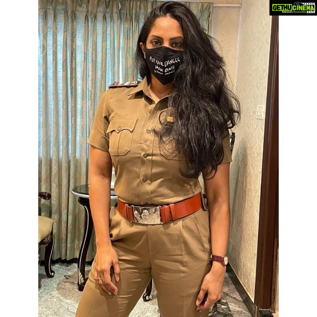 Sriya Reddy Instagram - Need of the hour is to #mask up !
