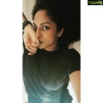 Sriya Reddy Instagram – Setting the tone for the day with a killer workout !