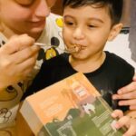 Suja Varunee Instagram - 💗 Health is Wealth , especially our children’s health is our most precious priority 💗 🧚‍♀️ My son Adhvaaith just loves these wonderful organic food from @milletjars by Vinudharshini , they are an awesome startup based millets 🧚‍♀️ Visit their website www.MilletJars.com 🌱These healthy millet products are not only for children , but also for adults and it has no maida and it’s 🌱 Vegan 🌱 👍So support and order from this awesome company and feed your kids in the most healthiest way and avoid fast food 👍 #millets #milletsnacks #organic #milletfarming
