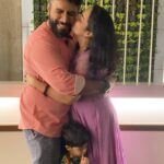 Suja Varunee Instagram - Celebrated our 3rd wedding anniversary at Hyderabad! Adventurous trip for me and my husband @shivakumarr20 ! A trip that I would never forget❤️ Thank you shiva Athaan❤️😍😘 P.S: The little one is just fine and doesn’t even care and busy with his 🍟 chips 😂😂 #weddinganniversary #westin #hyderabad #adventure