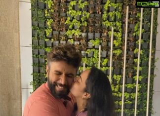 Suja Varunee Instagram - Celebrated our 3rd wedding anniversary at Hyderabad! Adventurous trip for me and my husband @shivakumarr20 ! A trip that I would never forget❤️ Thank you shiva Athaan❤️😍😘 P.S: The little one is just fine and doesn’t even care and busy with his 🍟 chips 😂😂 #weddinganniversary #westin #hyderabad #adventure