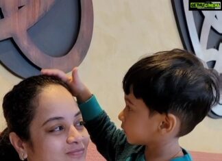 Suja Varunee Instagram - Unforgettable Trip and Back to Chennai..... Loved travelling after a long time with my most favourites ❤️😘❤️ @shivakumarr20 & My dearest Adhu KUTTY 😘😘😘😘😘😘