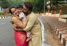 Suja Varunee Instagram - It’s my Birthday today and I asked my husband one gift 🎁 I wanted to visit Thirupathi with Adhvaaith and my family on my birthday… With no delay my husband @shivakumarr20 fulfilled my birthday dream… What more can I ask ?! With tearful eyes and goosebump moment on this early morning 5am Dharshan, this birthday has given me a great positive start!! I m so honoured to wear my mother in law #Meenamma saree on this special day! I’m sure this year will be more of accolades and success with Venkatachalapathy blessings! Love you my Athaan @shivakumarr20 @maghima5october ❤️❤️❤️❤️😍😍😍😍😘😘😘😘 Tirumala, Andhra Pradesh, India