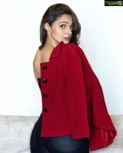 Sunder Ramu Instagram - @therealandreajeremiah b’day girl. 
Make up - @prakatwork 
Hair - @motwanikiara
#actor #films #singer