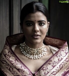 Sunder Ramu Instagram - @aishwaryarajessh 
@warpnweftbysagrikarai 
styling @amritha.ram 
Photography @soondah_wamu 
Makeup @prakatwork 
hairstyle @motwanikiara 
jewellery @amrapalijewels 
@amethystchennai
@synckofficial
