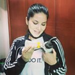 Sunny Leone Instagram – Happy New Purrr!

Nisha, Asher and Noah had their first trip to the PETA office here in mumbai! They learned a great lesson about adopting pets!

This cute kitten is looking for a loving home. If you’re interested in adopting her, then please contact @petaindia or write to DeepakC@petaindia.org. 

#AdoptDontShop