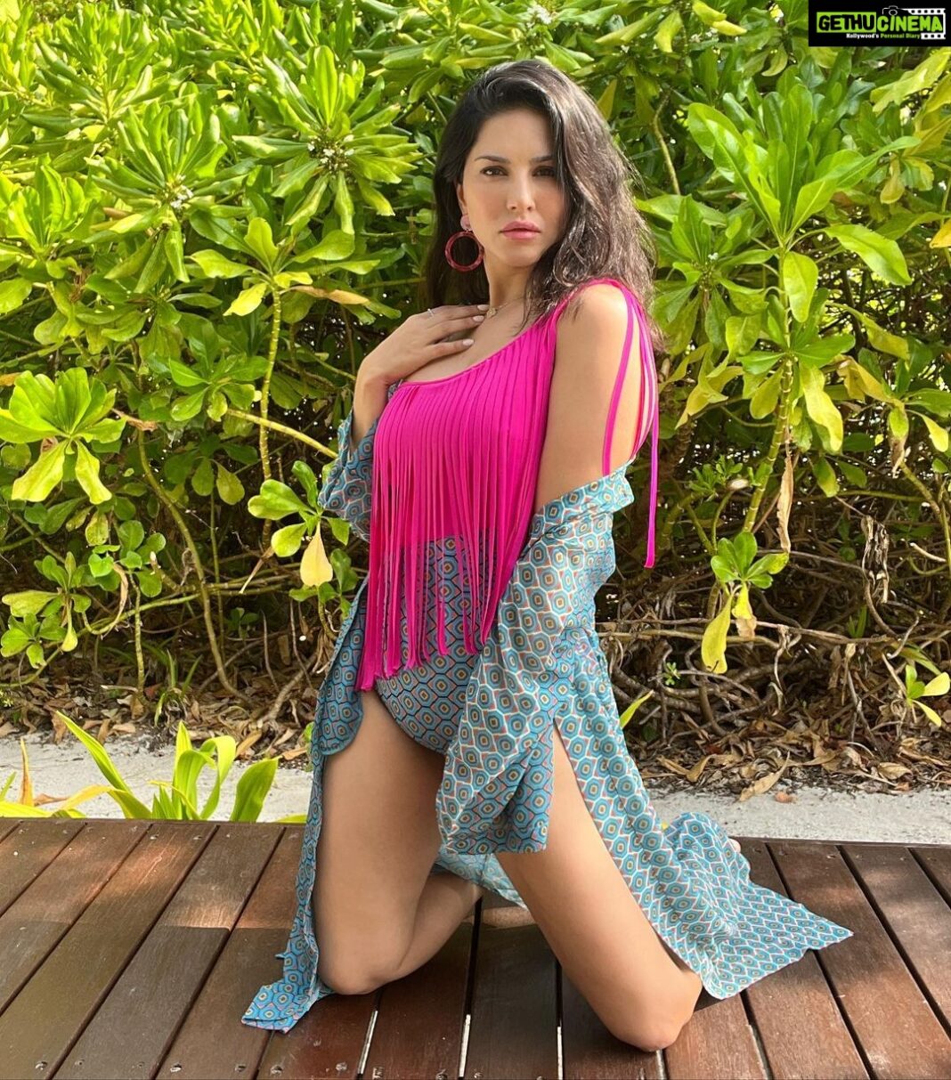 Sunny Leone Instagram - Good morning Maldives! @villahotels @royalmaldives @asyouplan @oneaboveglobal #travelwithasyouplan Outfit - @Flirtatious_india Jewellery by - @arzonai_jewellery Styled by - @hitendrakapopara Assisted by - @sameerkatariya92 Intern - @tanyakalraaa www.asyouplan.com Royal Island Resort & Spa, Maldives
