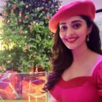 Surabhi Instagram - Merry Christmas everyone🎄❤🤗 Wishing you all Joy, Happiness Love & Light 🌟 #christmas #christmascheer