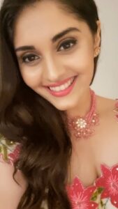 Surabhi Instagram - #reelsinstagram #reelitfeelit ❤