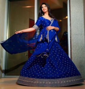 Surabhi Instagram - Feeling #bluetiful in this Oh-so-gorgeous 😍👗

Styled by the lovely @officialanahita 😘
👗: @vaishaliagarwal_
Nose pin: @bloombysushmita_
📸: @v_capturesphotography 
:
:
:
:
:
:
:
:
:
:
:
:
:
#royalblue #surbhi #surabhi