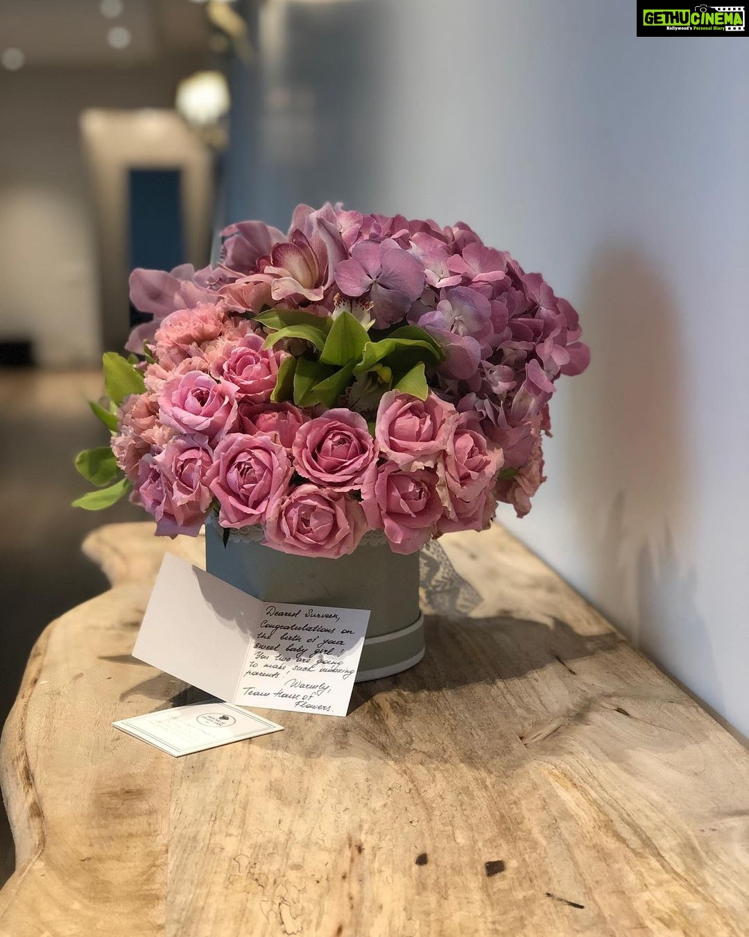 Surveen Chawla Instagram - The pink that inks my heart π What a beautiful gestureπ...Thank u @houseofflowersbymarryme for these gorgeous flowers π... Eva loves them π