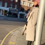Surveen Chawla Instagram - The feeling of a crisp, bright sunny day on the streets of London...The sunkissed winter hues...The walk down the lanes...The realisation that ur two not one...The fact that ur actually three of us n not two...💕💏It’s beautiful... It’s surreal... Chelsea, Newham, United Kingdom