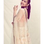 Surveen Chawla Instagram - Happy girls are the prettiest!! Especially when they’re happily dressed up☺️🧡 outfit - @ri_ritukumar Jewelry- @razwada.jewels Potli- @lovetobag Styled by-@who_wore_what_when photography- @sagarmohite96