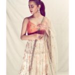 Surveen Chawla Instagram - Happy girls are the prettiest!! Especially when they’re happily dressed up☺️🧡 outfit - @ri_ritukumar Jewelry- @razwada.jewels Potli- @lovetobag Styled by-@who_wore_what_when photography- @sagarmohite96