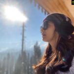 Surveen Chawla Instagram - Is this for real!!??❄️🏔🗻 @thekhyberresort @jktourismofficial #gulmarg #kashmir #mesmerizing #paradise #beauty #breathtaking #sun #clearskies #snow #mountains #beautifulindia #holiday #vacation #mountainlife #mountaingirl #mountainview #mountaingirlatheart #mountainstories #mountainlove #mountains #jannat #merabharat Gulmarg